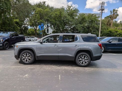 Used 2021 GMC Acadia SLE FWD image 2