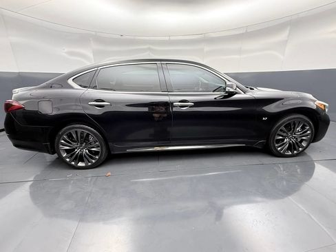 Used 2017 INFINITI Q70 L 3.7 AWD/4WD image 8