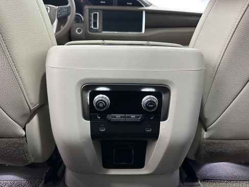 Used 2021 GMC Yukon Denali AWD/4WD image 19