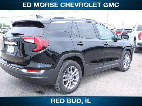 Used 2022 GMC Terrain SLT w/ Infotainment Package II FWD image 5