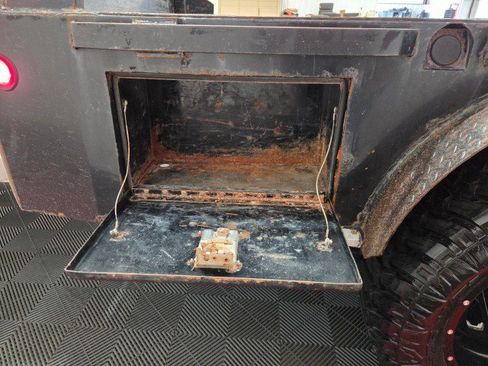 Used 2013 RAM 3500 Tradesman w/ Chrome Appearance Group image 29