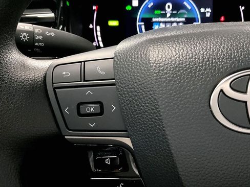 Used 2025 Toyota Camry LE w/ Convenience Package FWD image 23