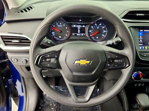 Used 2023 Chevrolet TrailBlazer LT FWD image 12
