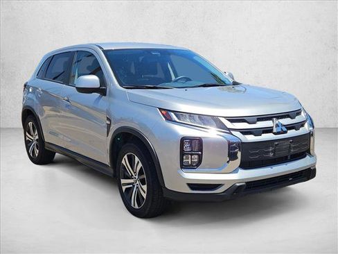 Used 2025 Mitsubishi Outlander Sport AWD image 3