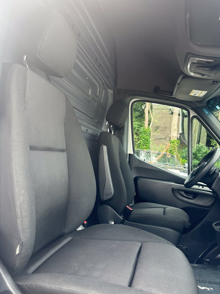 Used 2023 Mercedes-Benz Sprinter 2500 w/ Acoustic Package image 28