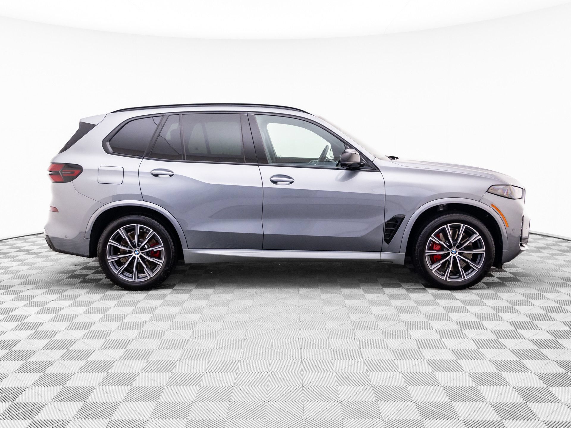 Certified 2026 BMW X5 M60i AWD/4WD image 6