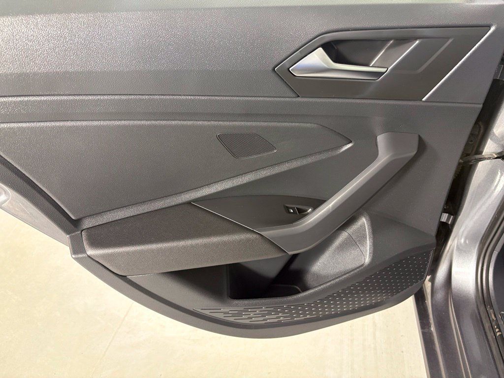 Used 2024 Volkswagen Jetta SE FWD image 32