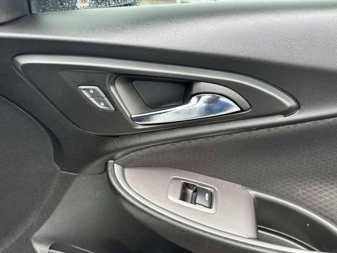 Used 2023 Chevrolet Malibu LT FWD image 18