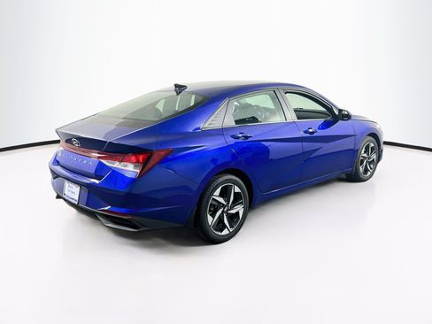 Used 2023 Hyundai Elantra SEL w/ Convenience Package FWD image 5
