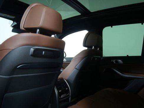 Certified 2026 BMW X5 M60i AWD/4WD image 17