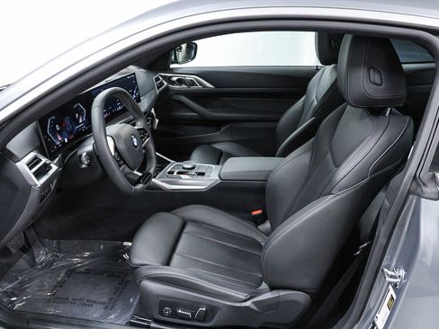 Used 2025 BMW 430i Coupe w/ Convenience Package image 19
