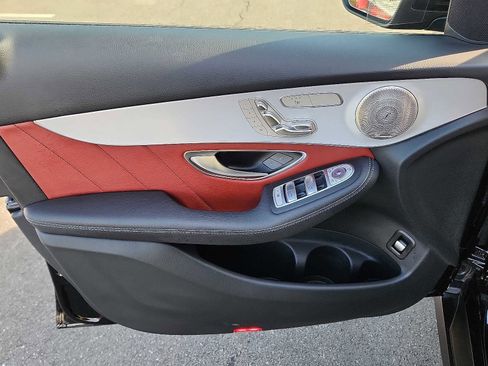 Used 2021 Mercedes-Benz GLC 300 4MATIC image 12