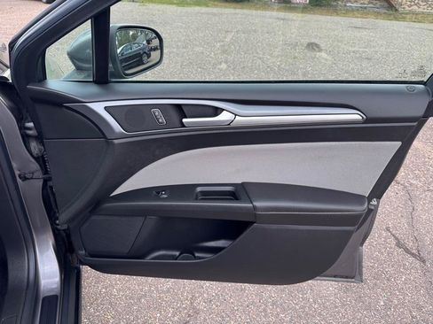 Used 2013 Ford Fusion S FWD image 27