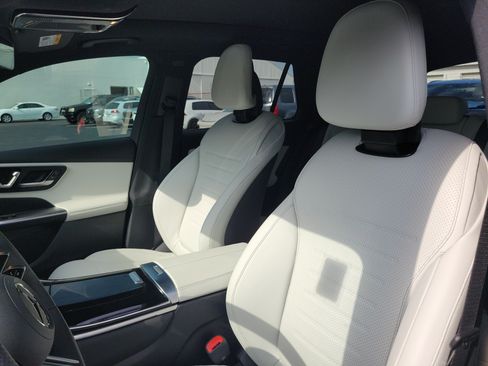 Used 2026 Mercedes-Benz GLC 300 image 22
