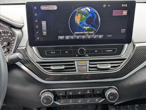 Used 2023 Nissan Altima 2.5 SR w/ SR Premium Package image 13