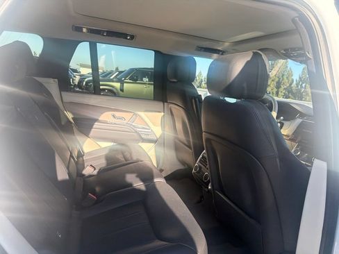 Used 2023 Land Rover Range Rover SE AWD/4WD image 5