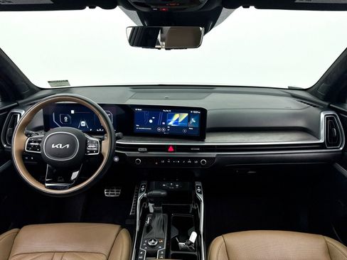 Certified 2024 Kia Sorento SX Prestige w/ Olive Brown Leather Package image 22