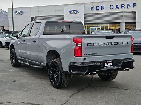 Used 2024 Chevrolet Silverado 1500 LT Trail Boss w/ Convenience Package II image 9