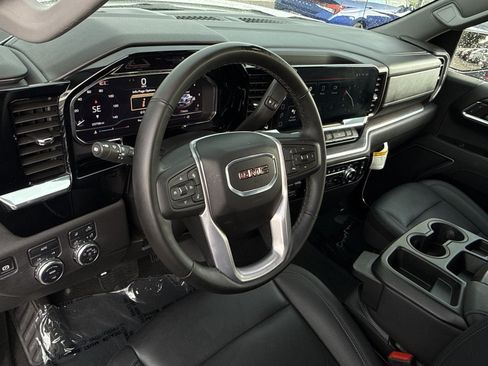 Used 2025 GMC Sierra 1500 SLT AWD/4WD image 16