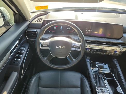 Used 2023 Kia Telluride EX w/ EX Captain's Chair Package AWD/4WD image 12