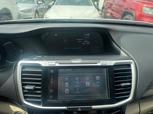 Used 2016 Honda Accord EX-L image 12