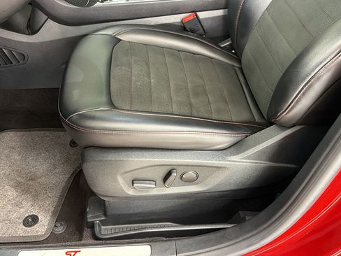 Certified 2020 Ford Edge ST-Line FWD image 13