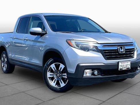 Used 2017 Honda Ridgeline RTL image 2