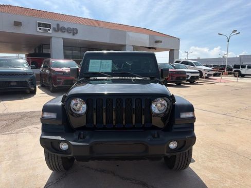 Used 2022 Jeep Wrangler Sport AWD/4WD image 5