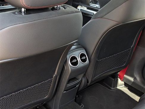 Certified 2025 Mercedes-Benz GLB 35 AMG 4MATIC image 33