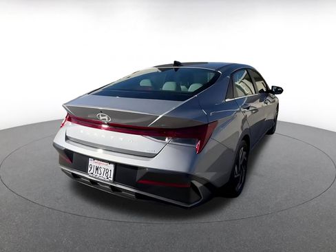 Used 2025 Hyundai Elantra Limited image 14