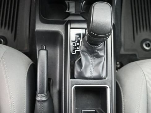 Used 2023 Toyota Tacoma SR AWD/4WD image 20
