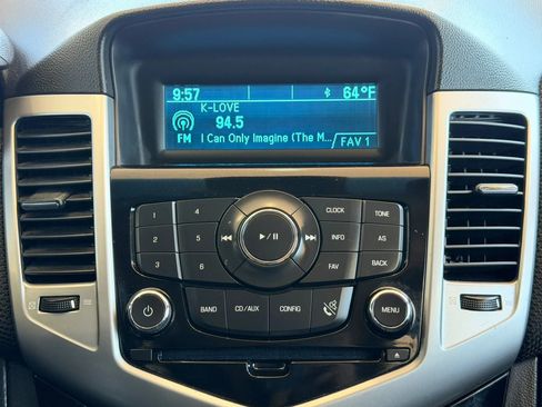 Used 2011 Chevrolet Cruze LT FWD image 17