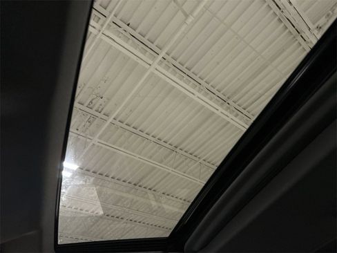 Used 2021 GMC Sierra 1500 SLT w/ SLT Premium Plus Package image 19