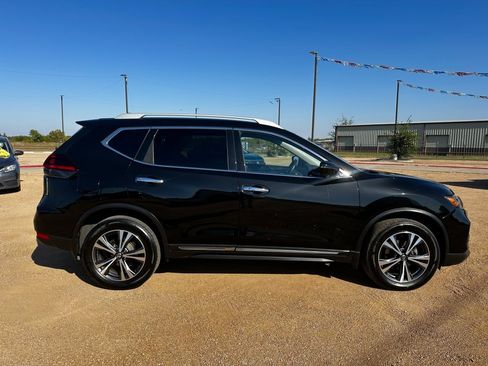 Used 2018 Nissan Rogue SL image 4