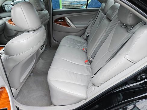 Used 2011 Toyota Camry XLE w/ XLE Extra-Value Pkg #2 image 12