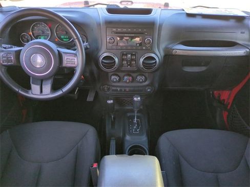 Used 2018 Jeep Wrangler Unlimited Sport S image 16