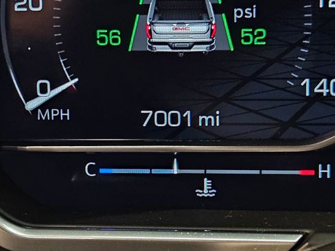 Used 2025 GMC Sierra 2500 AT4X image 31