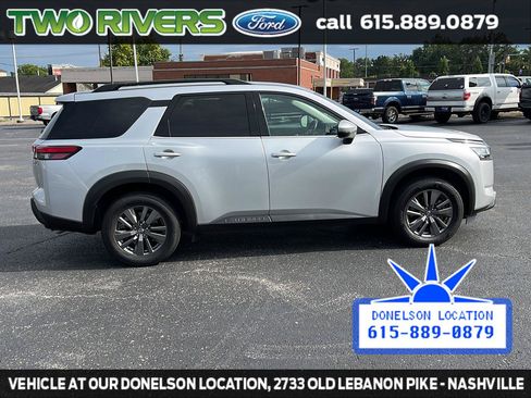 Used 2022 Nissan Pathfinder SV FWD image 10