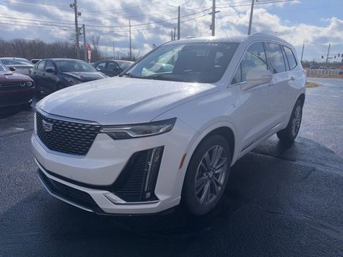 Used 2020 Cadillac XT6 Premium Luxury image 3