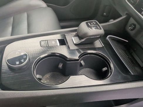 Used 2024 Nissan Rogue SL AWD/4WD image 21