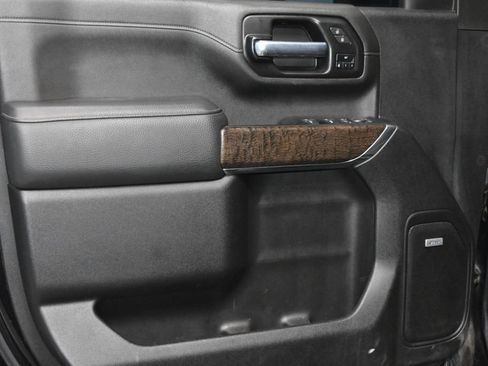 Used 2022 GMC Sierra 2500 Denali image 4