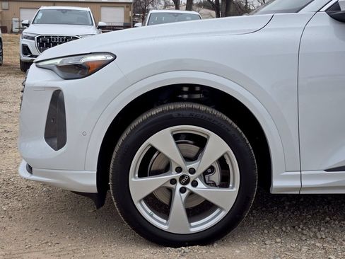 Used 2025 Audi Q5 Premium Plus AWD/4WD image 13