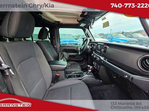 Used 2022 Jeep Gladiator Sport image 25