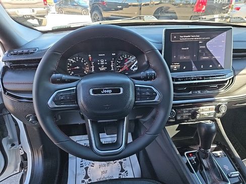 Used 2023 Jeep Compass Trailhawk w/ Trailhawk Convenience Group image 19