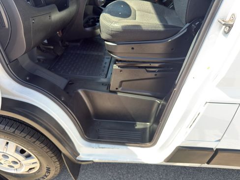 Used 2022 RAM ProMaster 2500 FWD image 14