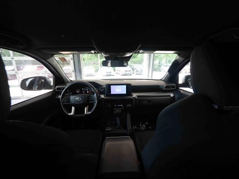 Certified 2025 Toyota 4Runner SR5 RWD image 20
