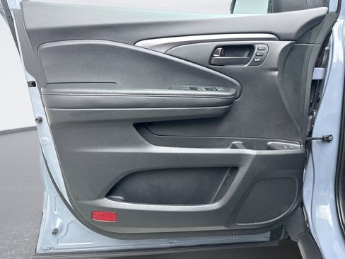 Used 2023 Honda Passport EX-L image 9