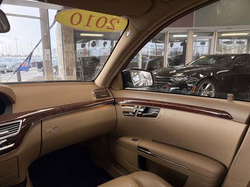 Used 2010 Mercedes-Benz S 550 4MATIC Sedan image 43