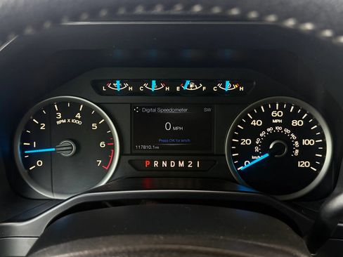 Used 2015 Ford F150 XLT w/ Equipment Group 302A Luxury RWD image 19