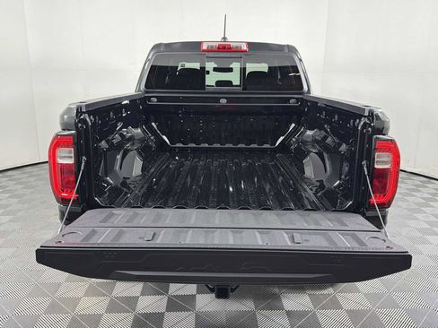 New 2026 GMC Canyon Elevation w/ Convenience Package image 32